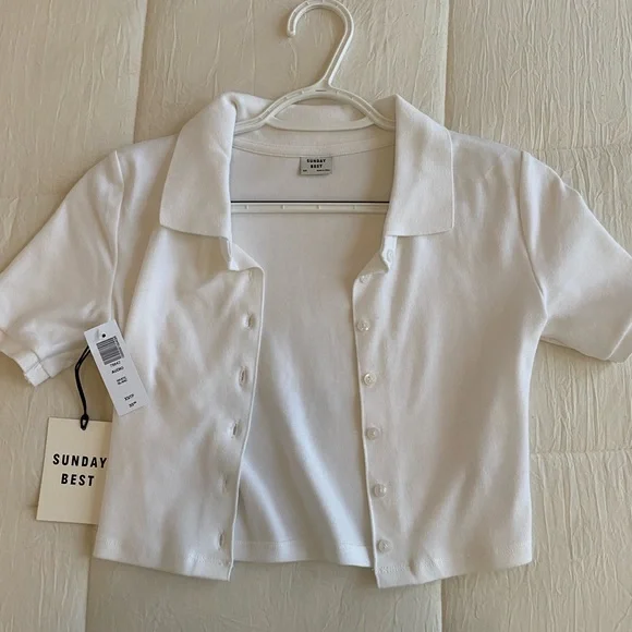Aritzia Sunday Best cropped, button-front polo - Picture 4 of 5